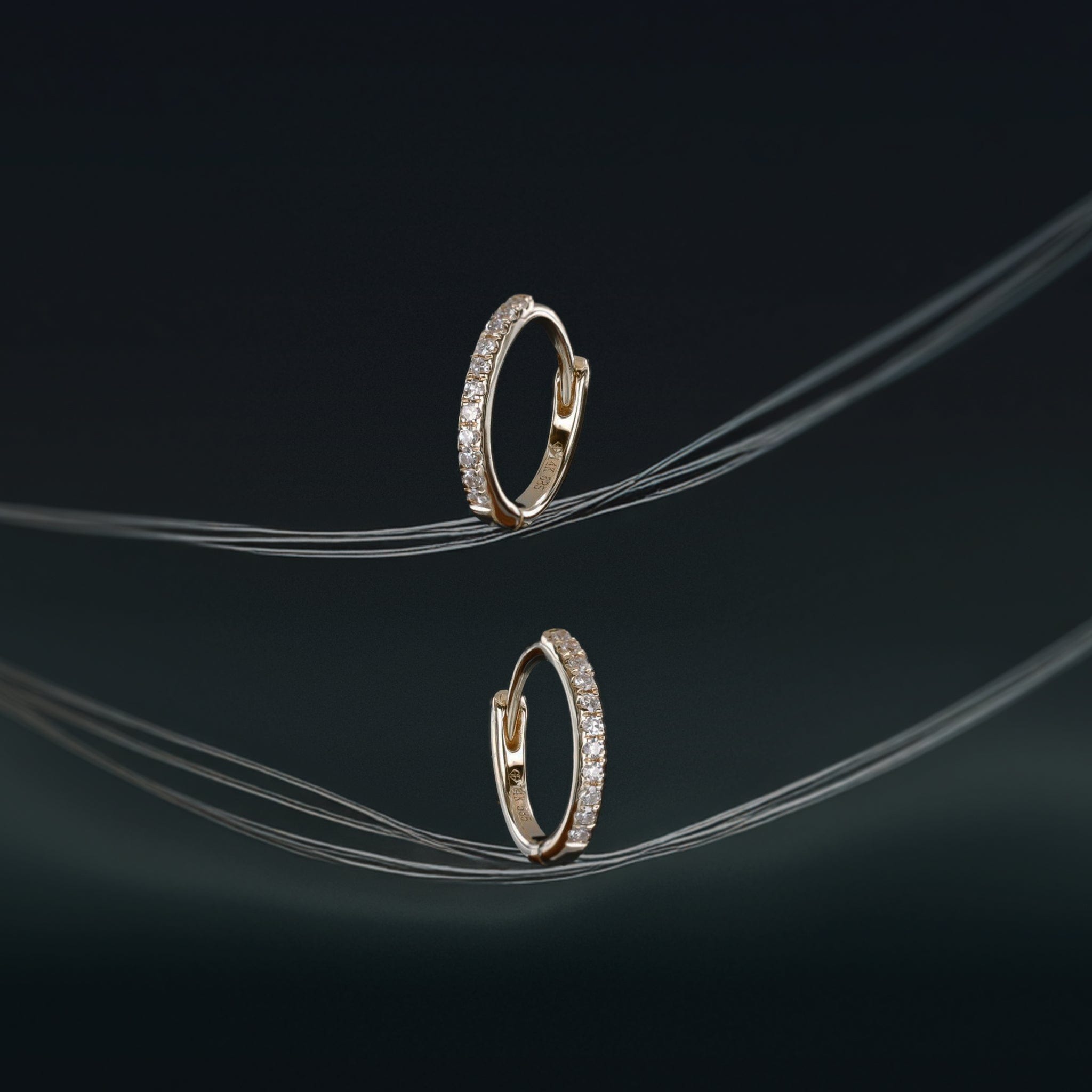 BEATTI Hoops 8mm Pavé Natural Diamond Huggie Hoop 8mm Pavé Natural Diamond Huggie Hoop