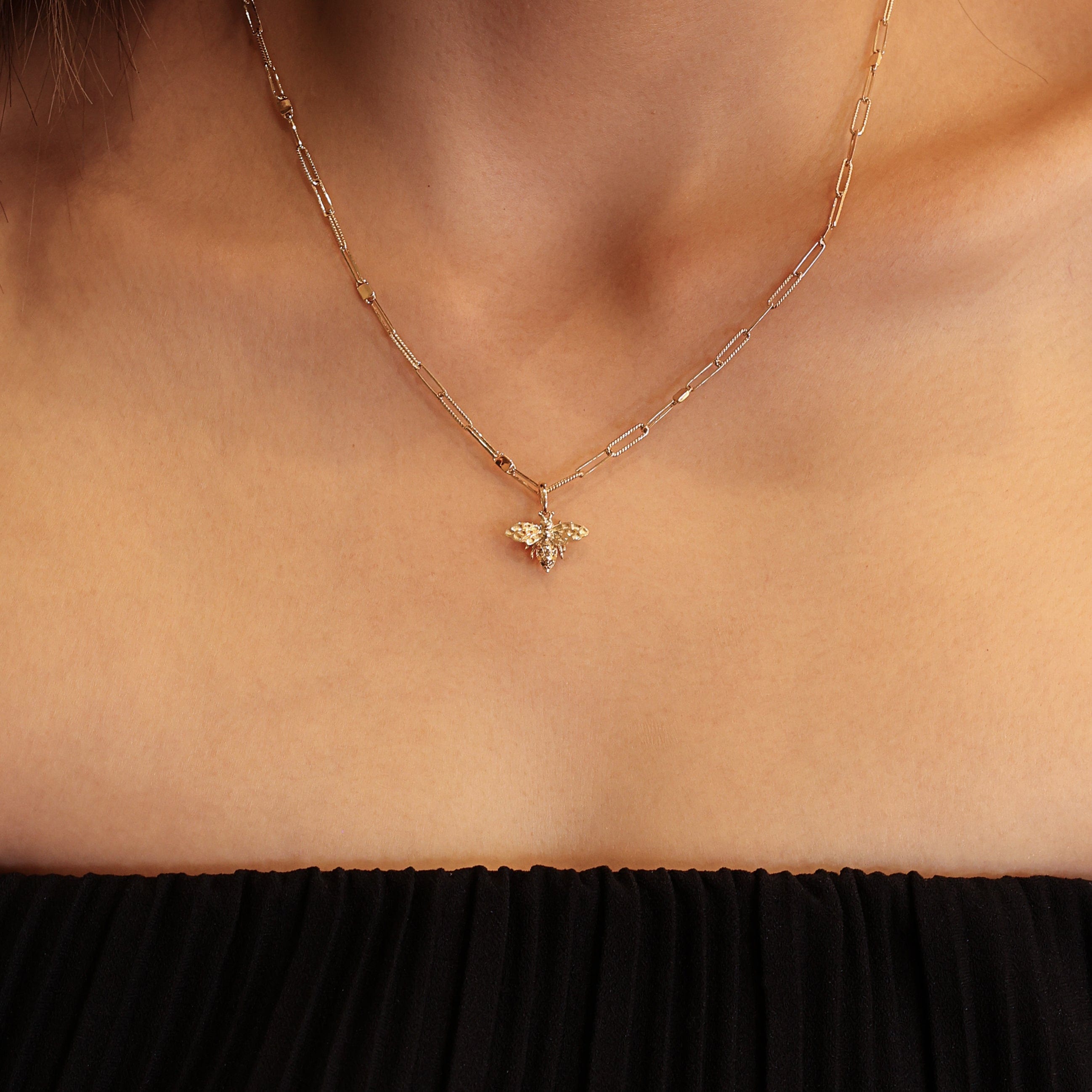BEATTI Pendants Gold Eternal Diamond HoneyBee Pendant JC150_M Eternal Diamond HoneyBee Pendant