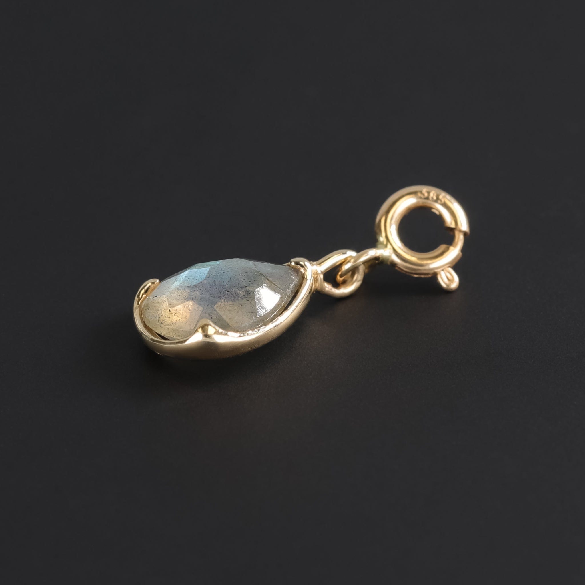 BEATTI Pendants Gold / Labradorite Irregular Pear-Cut Labradorite SR Pendant JFPG011 Irregular Pear-Cut Labradorite SR Pendant