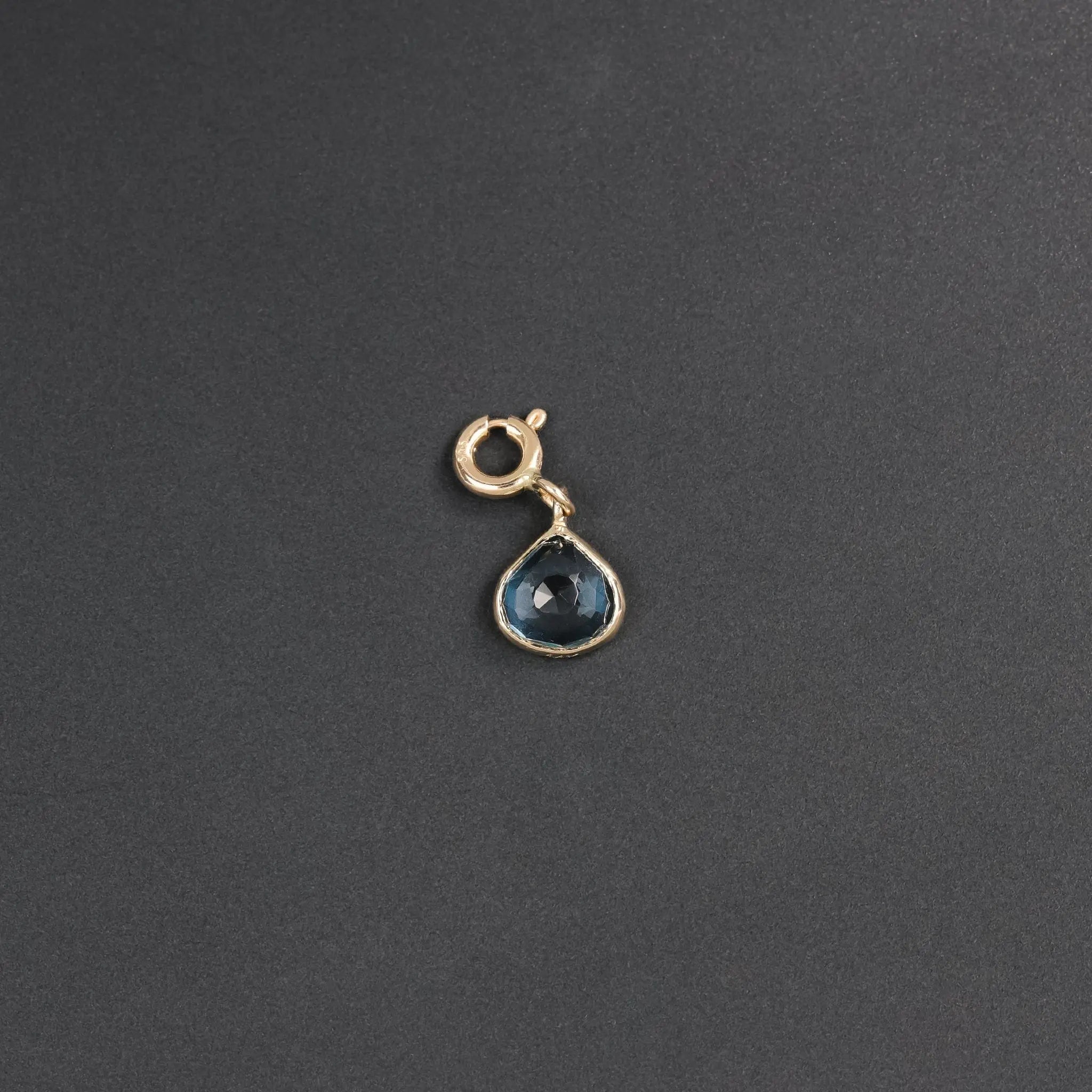 BEATTI Pendants Gold / London Blue Topaz Kasta London Blue Topaz SR Pendant JFPG009 Kasta London Blue Topaz SR Pendant