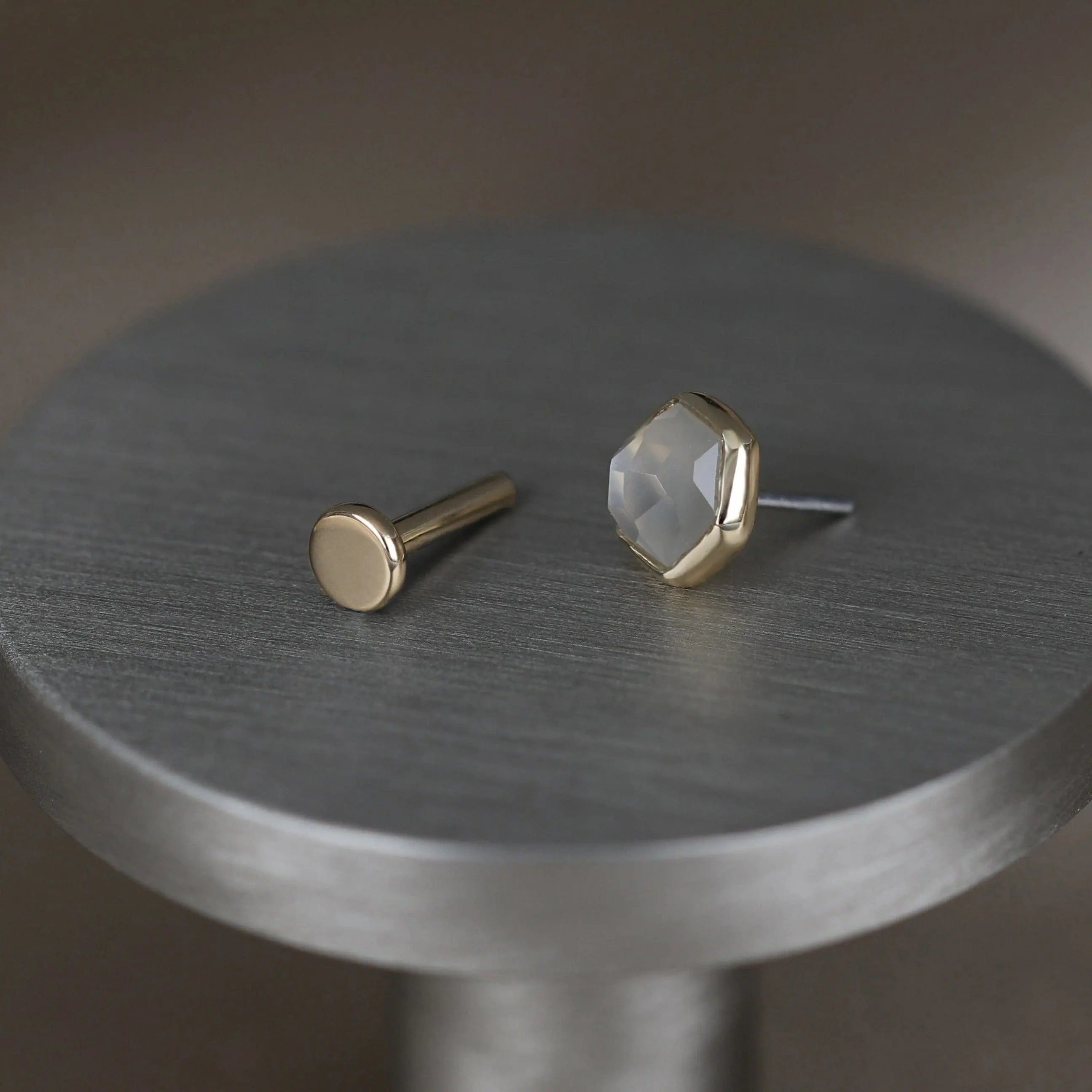 BEATTI Threadless Ends Gold / Grey Moonstone Aria • 14K Gold Honeycomb Gemstone Threadless Ends • Grey Moonstone BTEG007 Aria • 14K Gold Honeycomb Gemstone Threadless Ends • Grey Moonstone