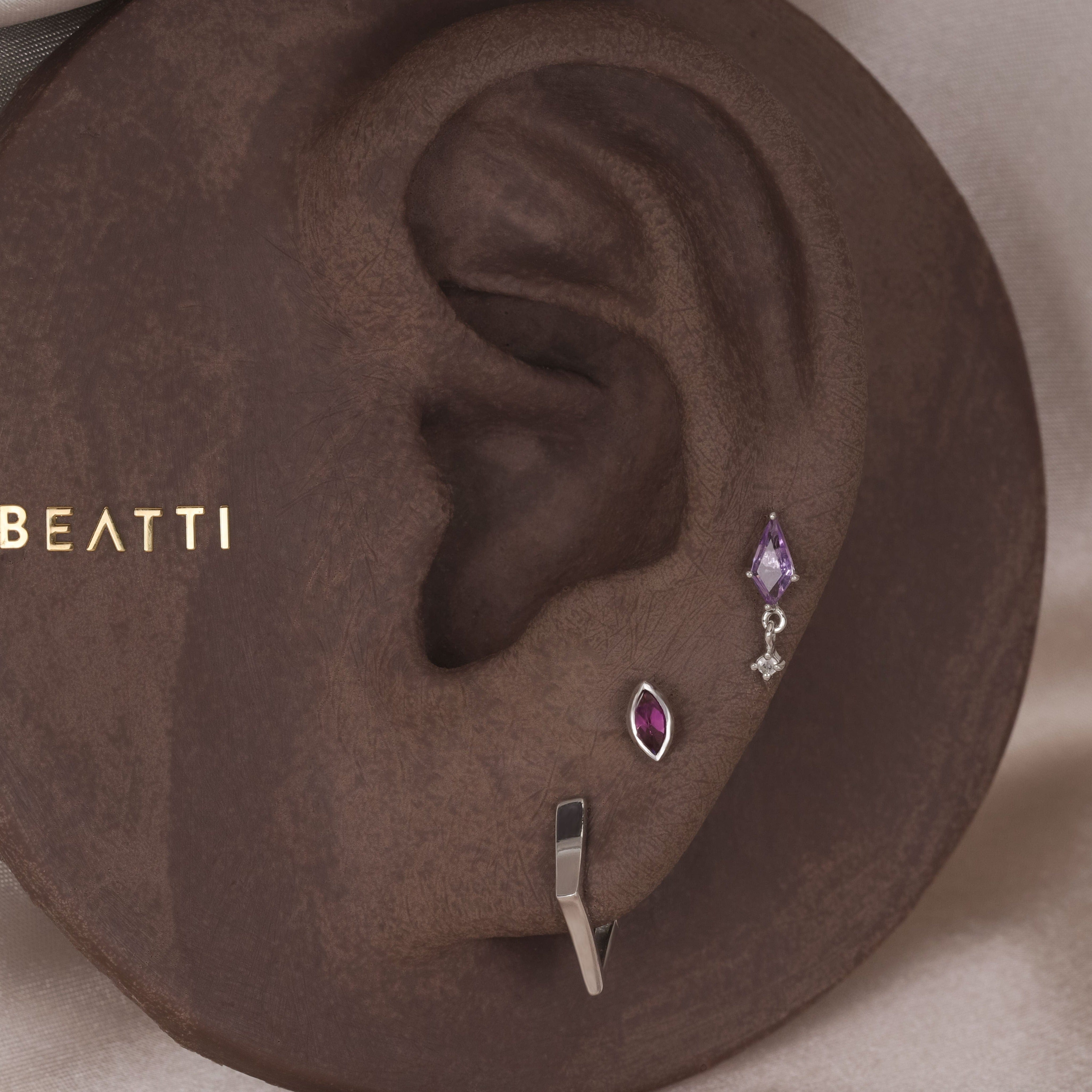 BEATTI Threadless Ends Celeste • Amethyst Moonstone Threadless Ends Celeste • Amethyst Moonstone Threadless Ends