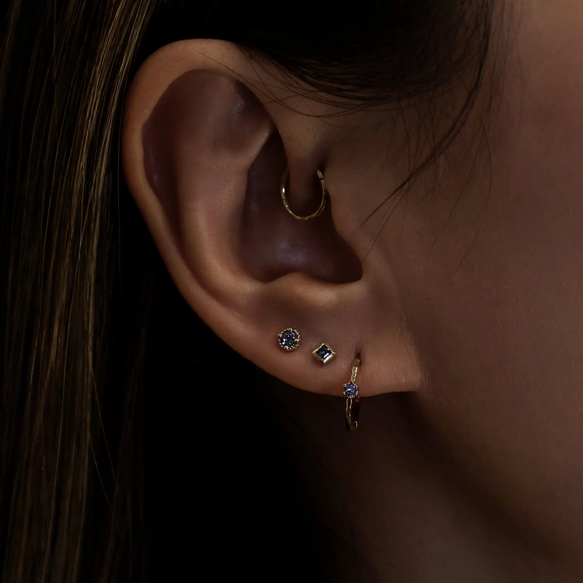 BEATTI Threadless Ends Dora • London Blue Topaz Threadless Ends 925 Silver/Titanium Dora • London Blue Topaz Threadless Ends 925 Silver/Titanium