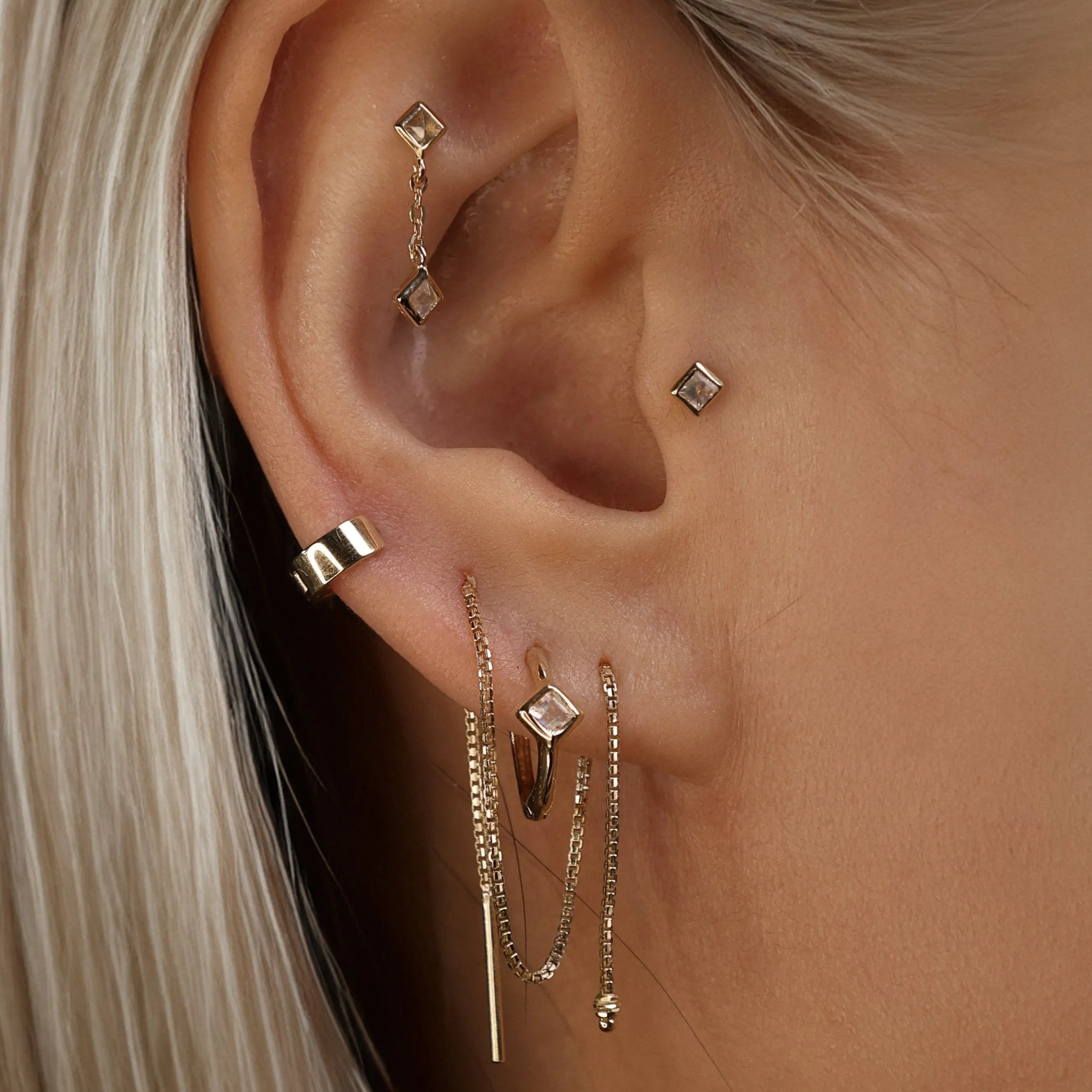 BEATTI Threadless Ends Dora • Rainbow Moonstone Flat Back Stud Dora • Rainbow Moonstone Flat Back Stud