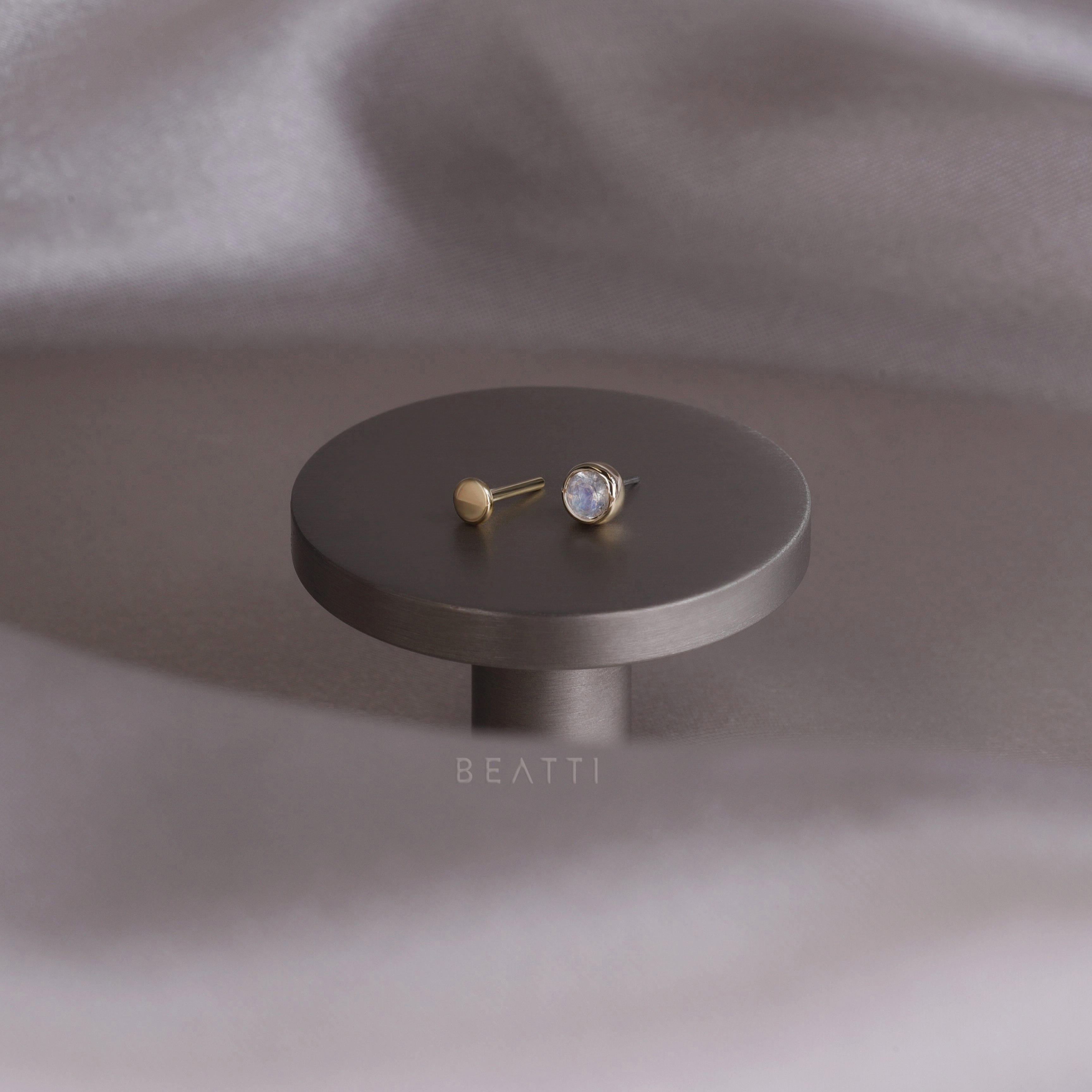 BEATTI Threadless Ends Hannah • Rainbow Moonstone Threadless Ends 925 Silver/Titanium Hannah • Rainbow Moonstone Threadless Ends 925 Silver/Titanium