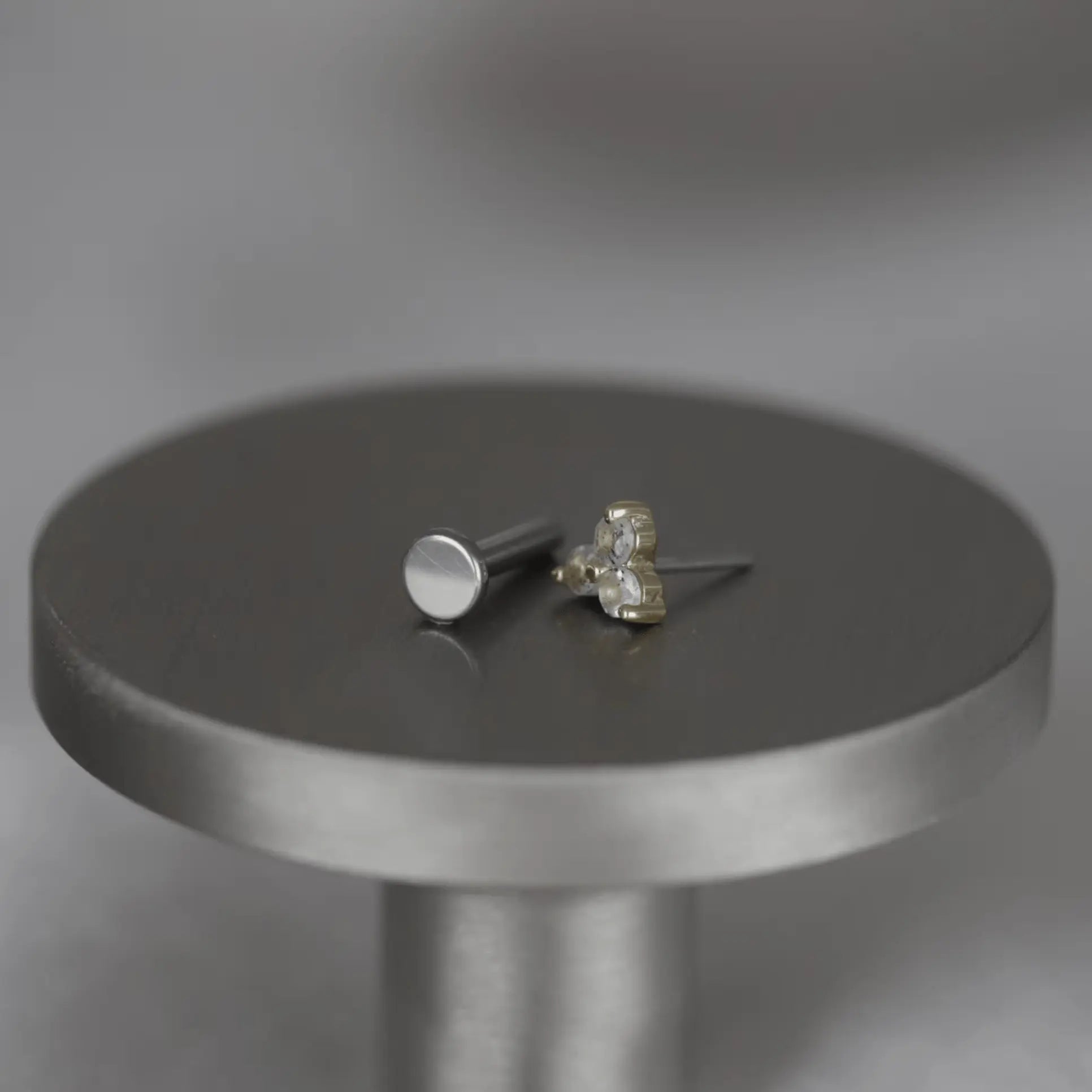 BEATTI Threadless Ends Ivy • Natural Gemstone Threadless Ends Ivy • Natural Gemstone Threadless Ends