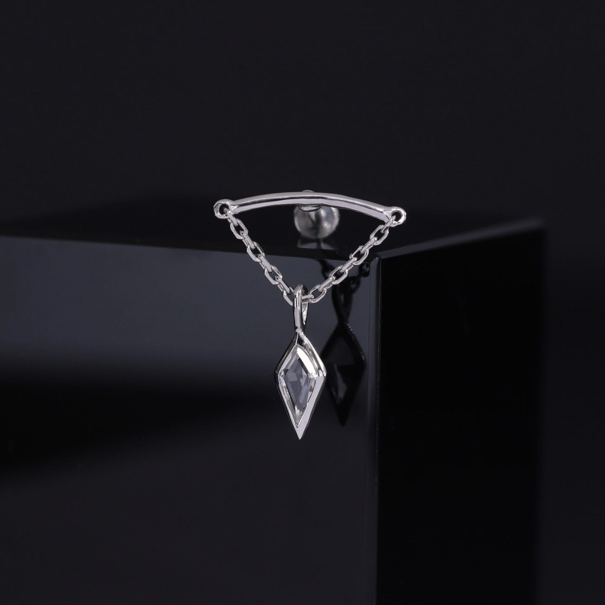 BEATTI Threadless Ends Kite White Topaz Vertical Helix Chain Threadless Stud Kite White Topaz Vertical Helix Chain Threadless Stud