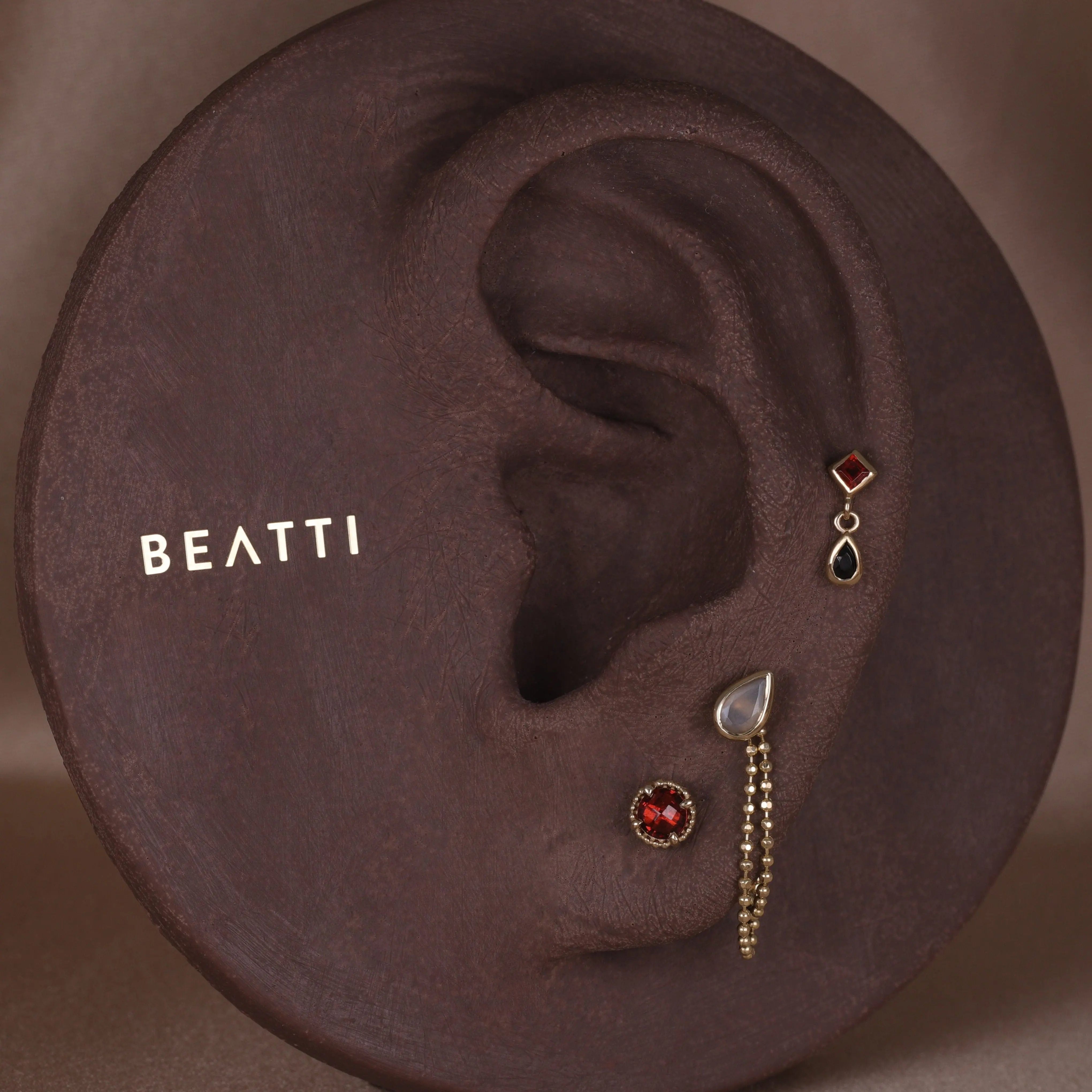 BEATTI Threadless Ends Rena • White Topaz Threadless Ends Rena • White Topaz Threadless Ends