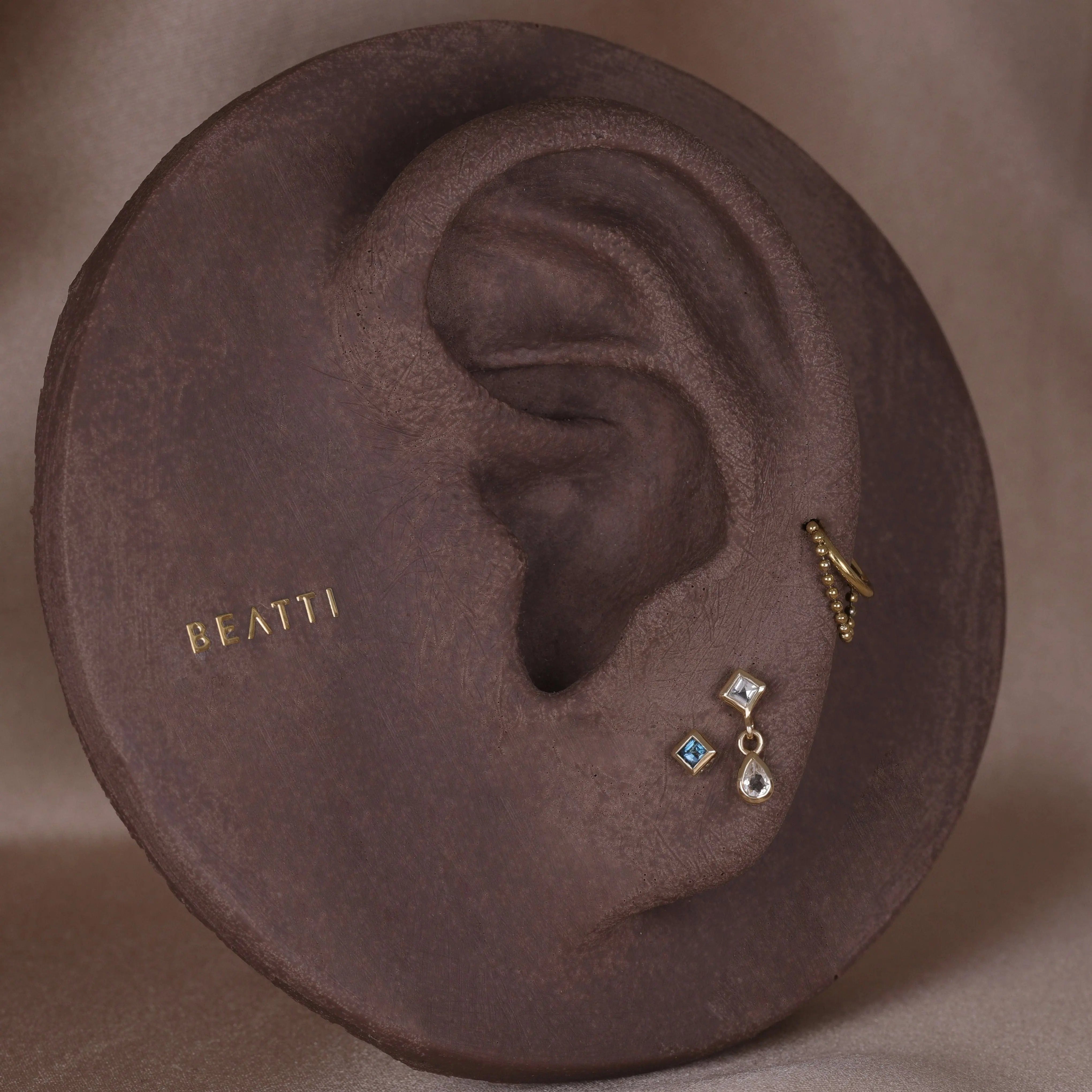 BEATTI Threadless Ends Rena • White Topaz Threadless Ends Rena • White Topaz Threadless Ends