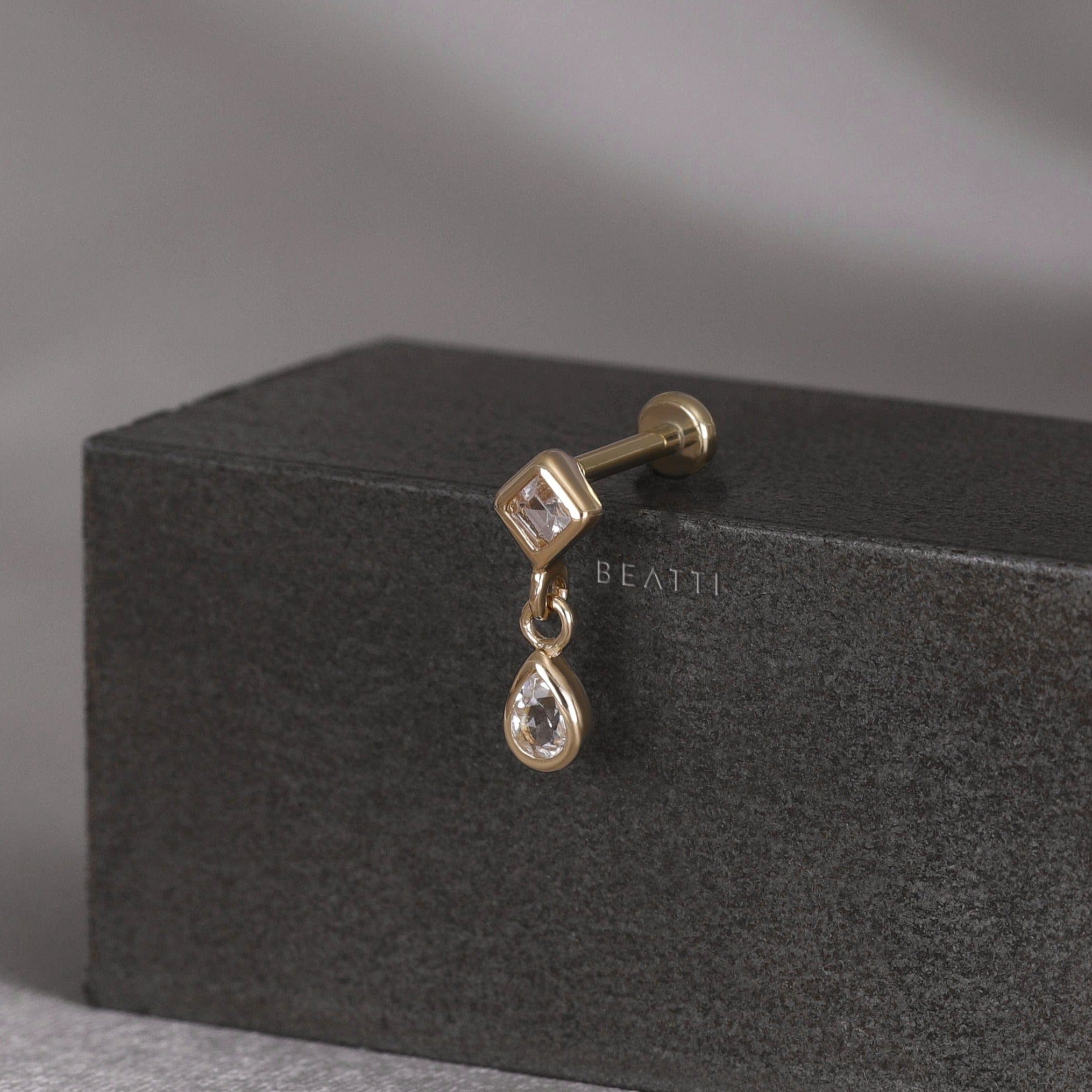 BEATTI Threadless Ends Rena • White Topaz Threadless Ends Rena • White Topaz Threadless Ends