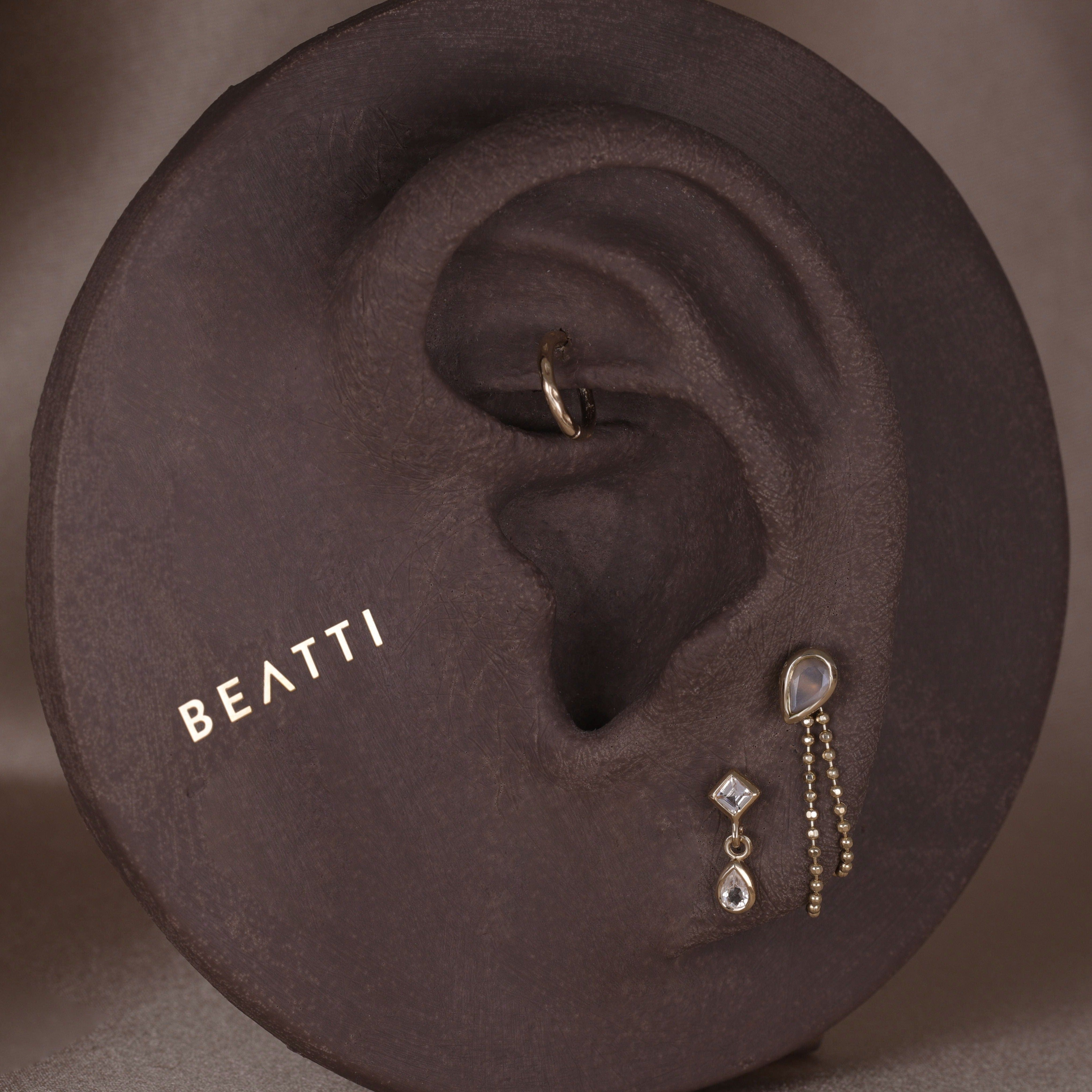 BEATTI Threadless Ends Rena • White Topaz Threadless Ends Rena • White Topaz Threadless Ends