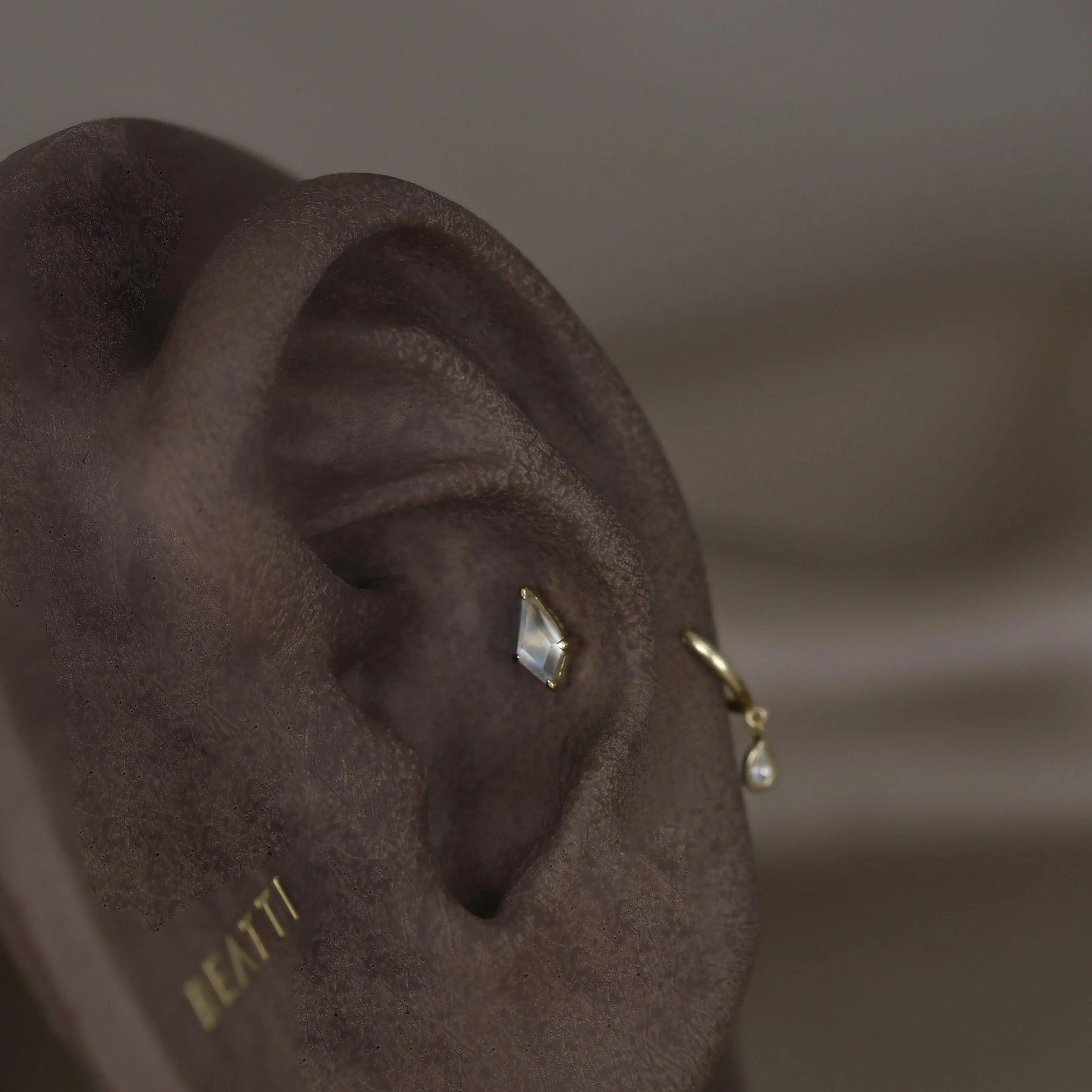 BEATTI Threadless Ends Siera • Natural Gemstone Threadless Ends Siera • Natural Gemstone Threadless Ends