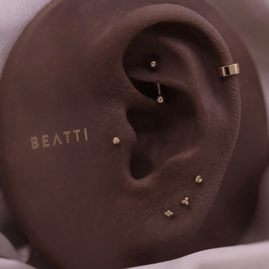 BEATTI Hoops 14K Gold 5mm Tiny Bold Huggie Hoop 14K Gold 5mm Tiny Bold Huggie Hoop