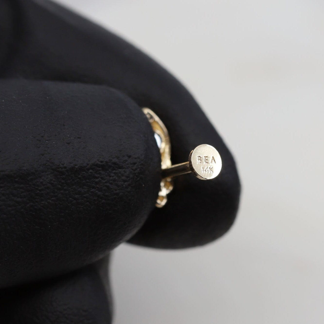 BEATTI Internal Thread Gold 14K Solid Gold Tear Drop Cartilage Labret Stud KPPL060 14K Solid Gold Tear Drop Cartilage Labret Stud