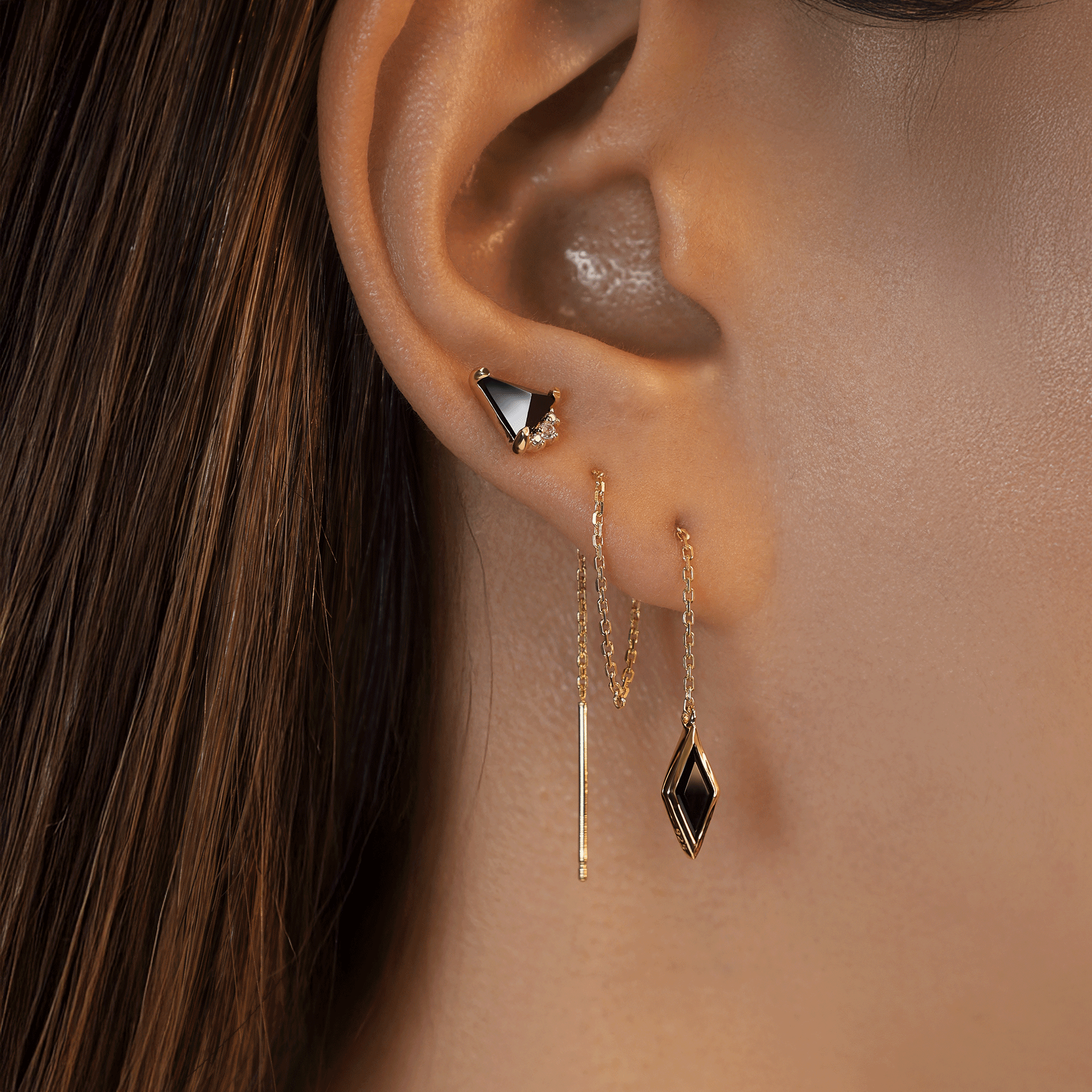 BEATTI Threaders BTE056 • Black Spinel Gemstone Rhombus Drop Threader BTE056 • Black Spinel Gemstone Rhombus Drop Threader
