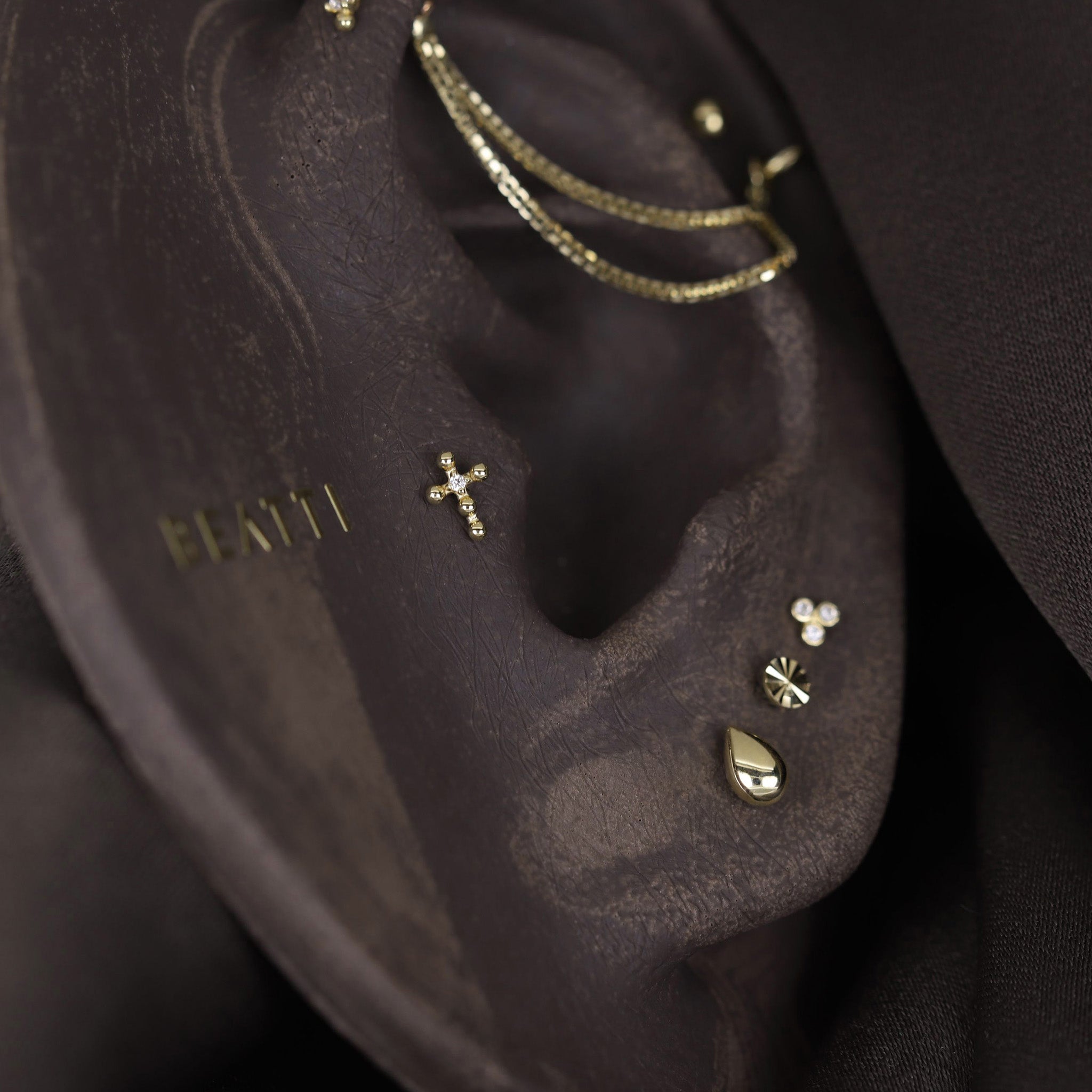 Teardrop Flat Back Stud