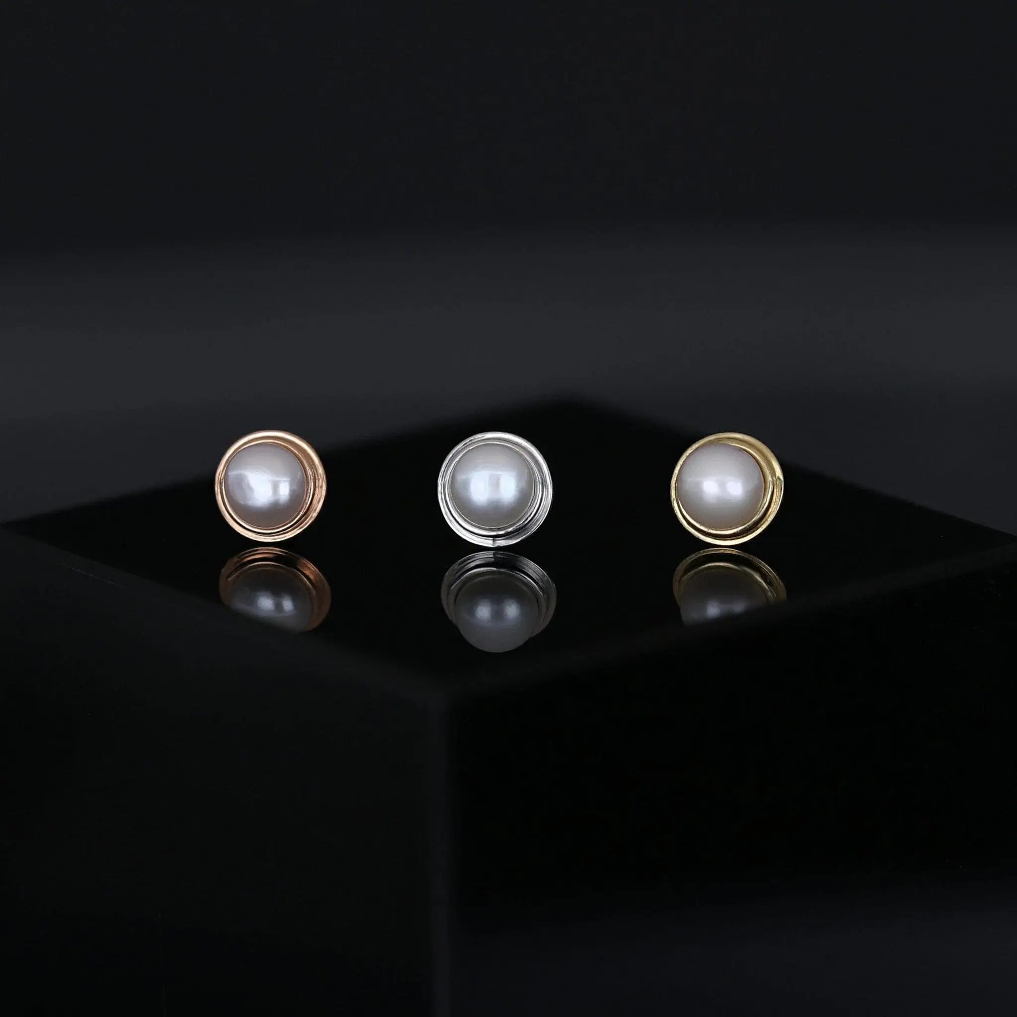 BEATTI Hoops 14K Soft Pearl Flat Back Stud 14K Soft Pearl Flat Back Stud