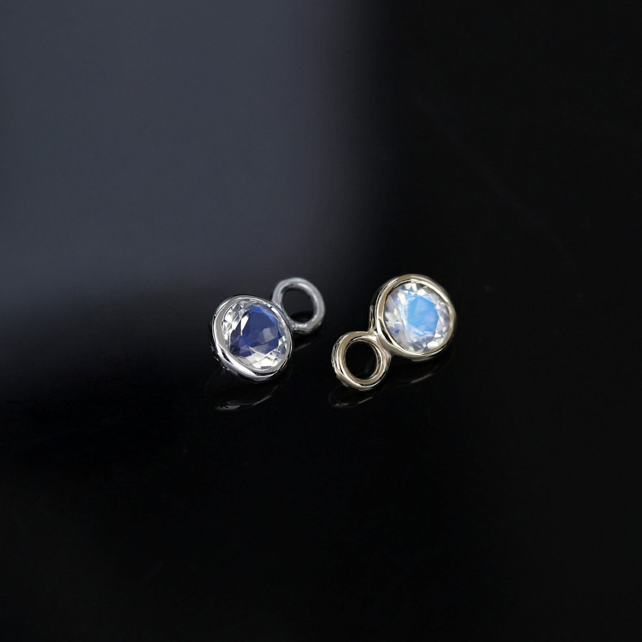 BEATTI Charms BTPG021 • Rainbow Moonstone Charm BTPG021 • Rainbow Moonstone Charm