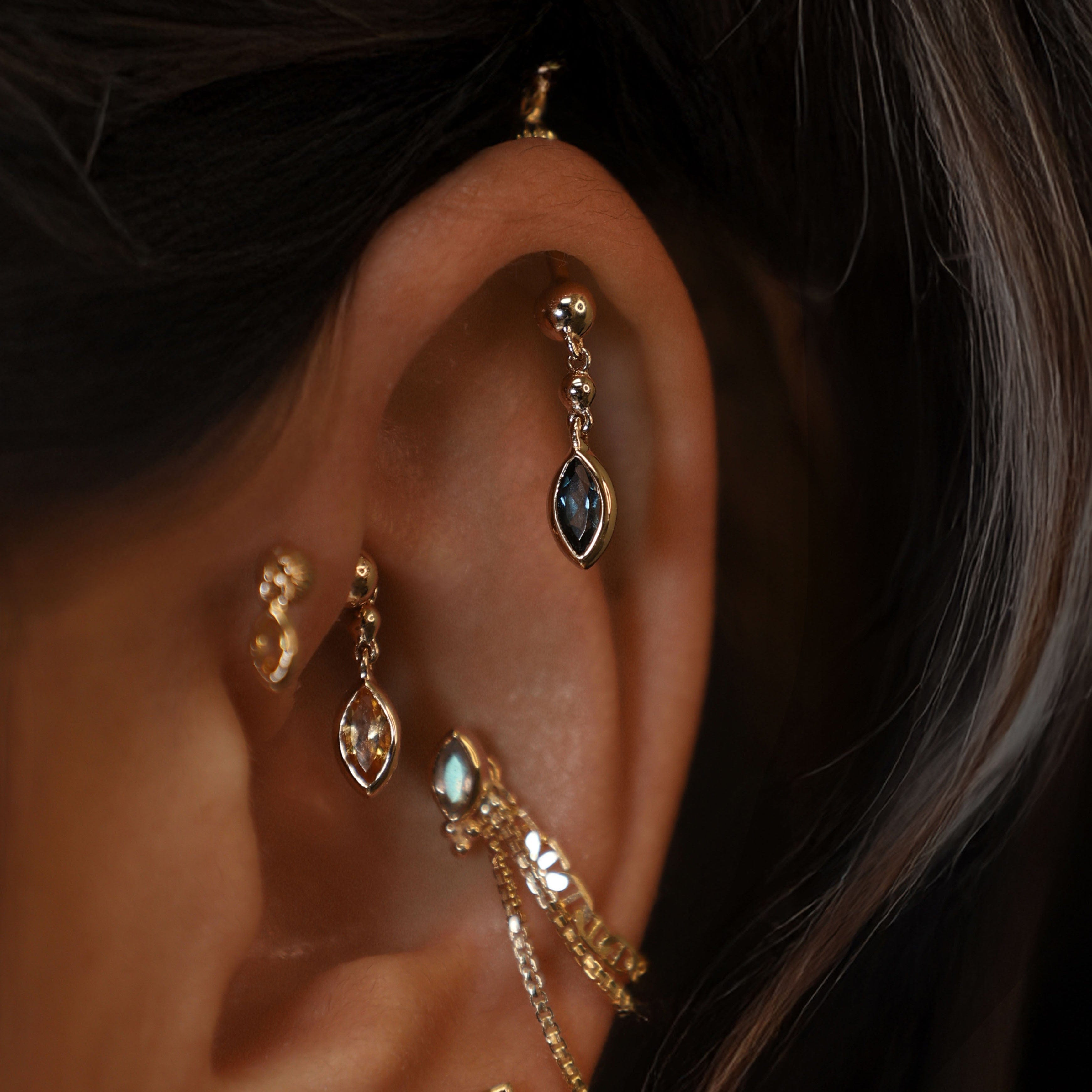 BEATTI Internal Thread Vira • Marquise Double Barbell – Internally Threaded Vira • Marquise Double Barbell – Internally Threaded