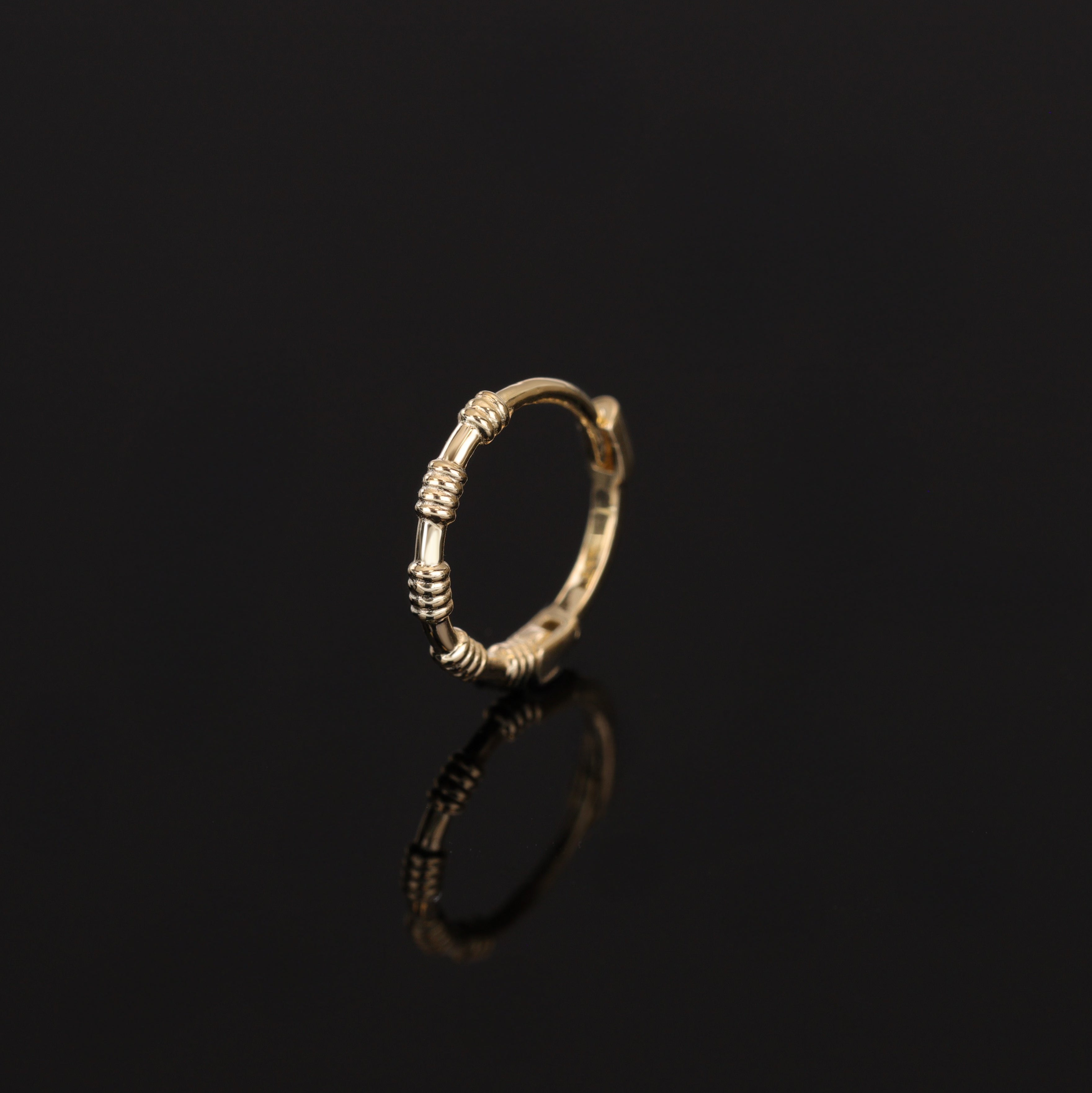 14K Gold Ridge Crest Hoop