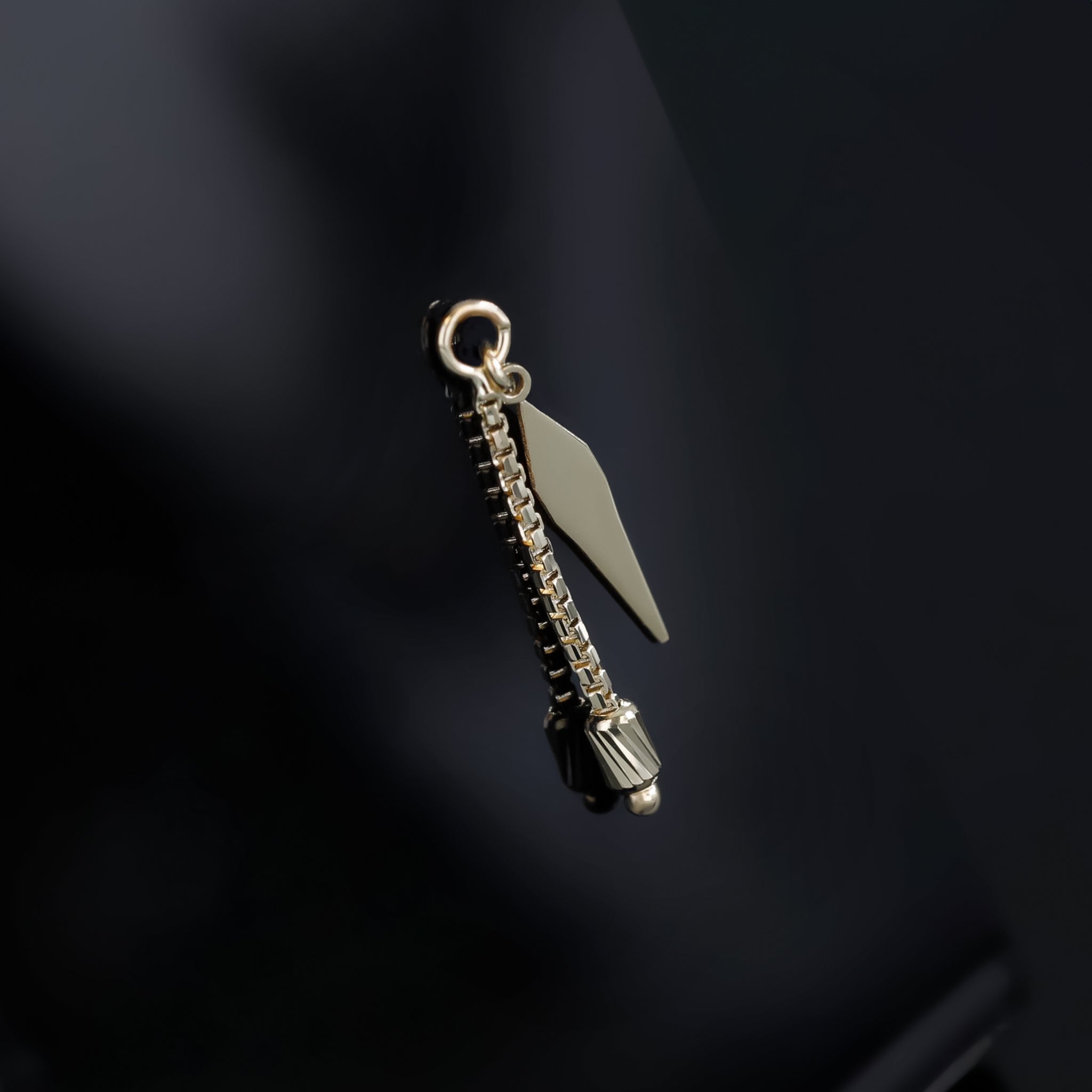 Aurion II • Brillcut Spike Barrel Chain Charm