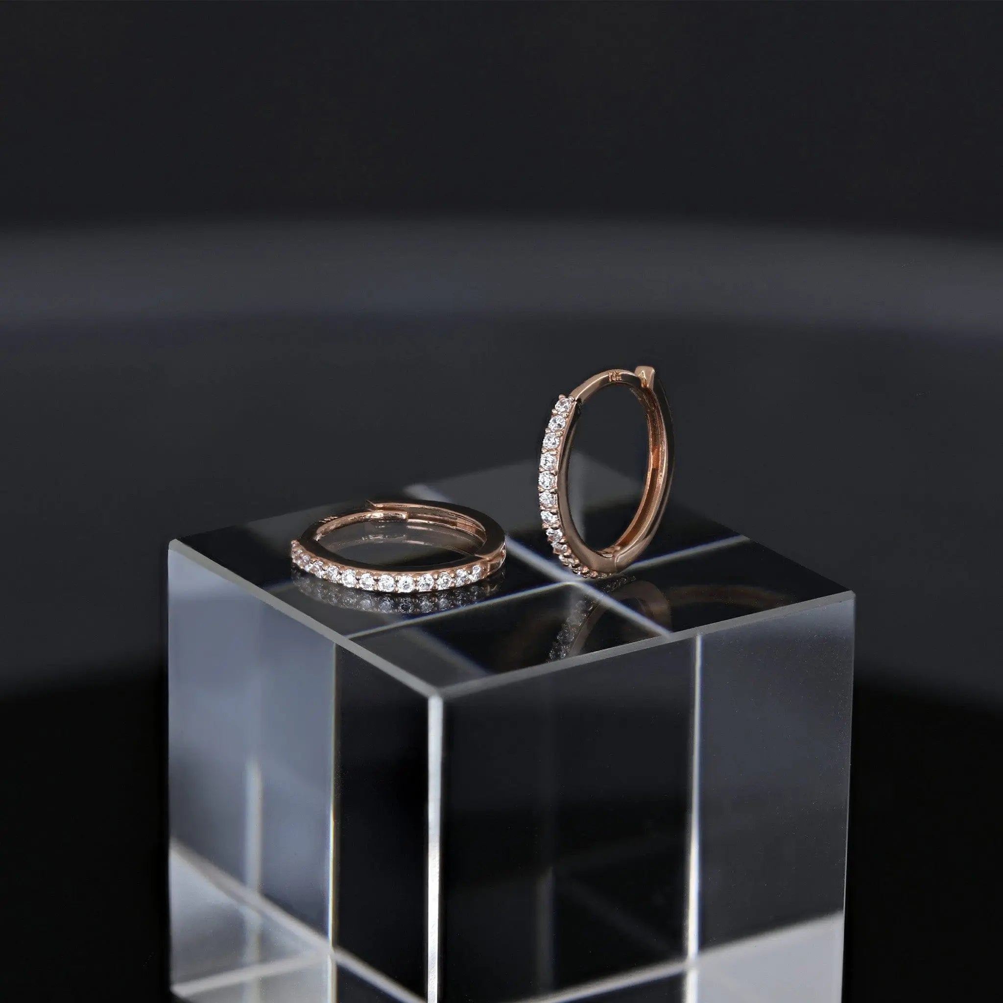 BEATTI Barbell Everyday CZ Pavé Hoop Everyday CZ Pavé Hoop