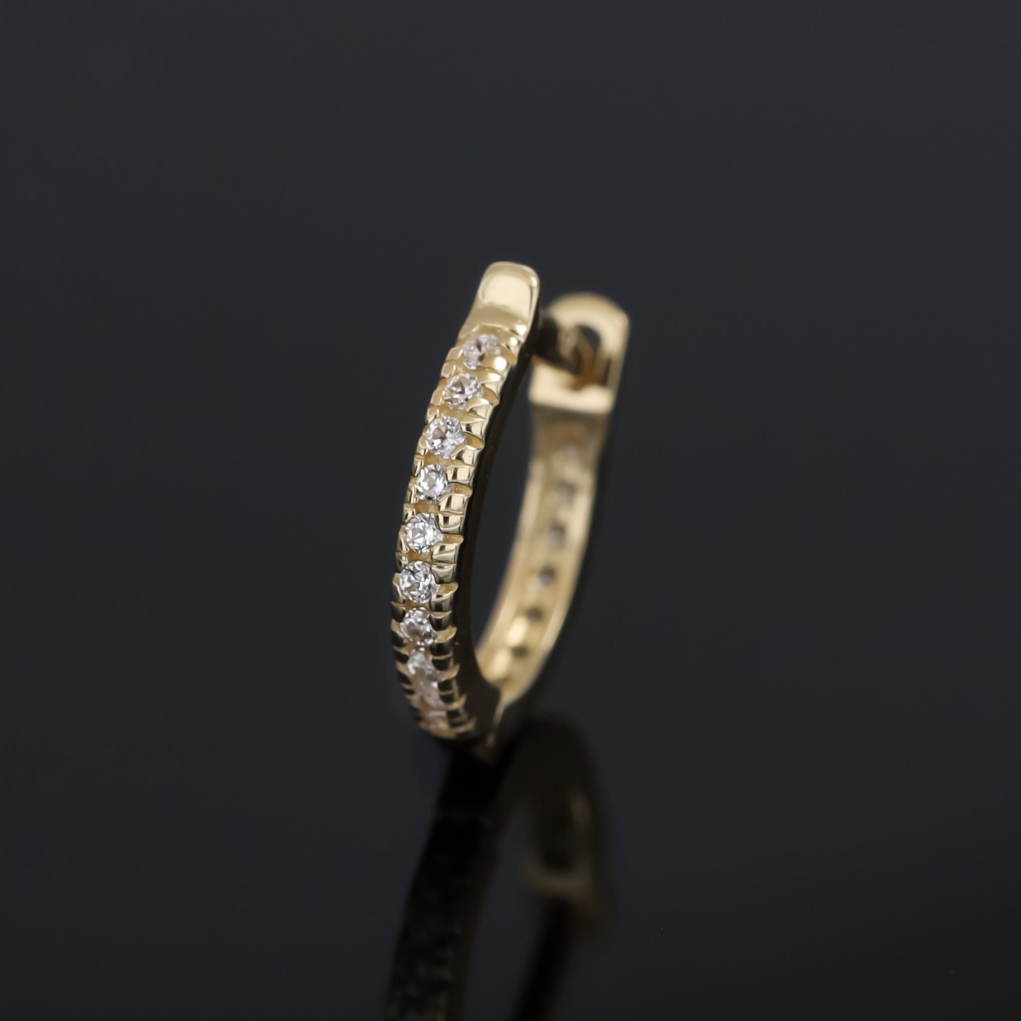 BEATTI Hoops Pavé CZ Classic Hinge Hoop Pavé CZ Classic Hinge Hoop