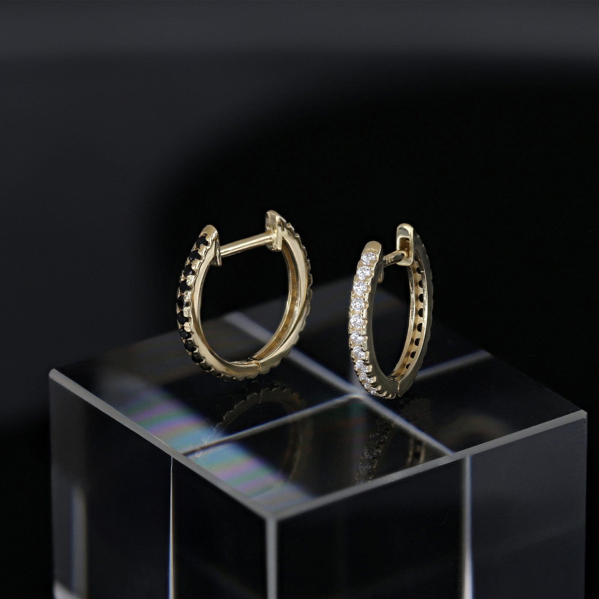 BEATTI Barbell Black & White CZ Reversible Hoops Black & White CZ Reversible Hoops