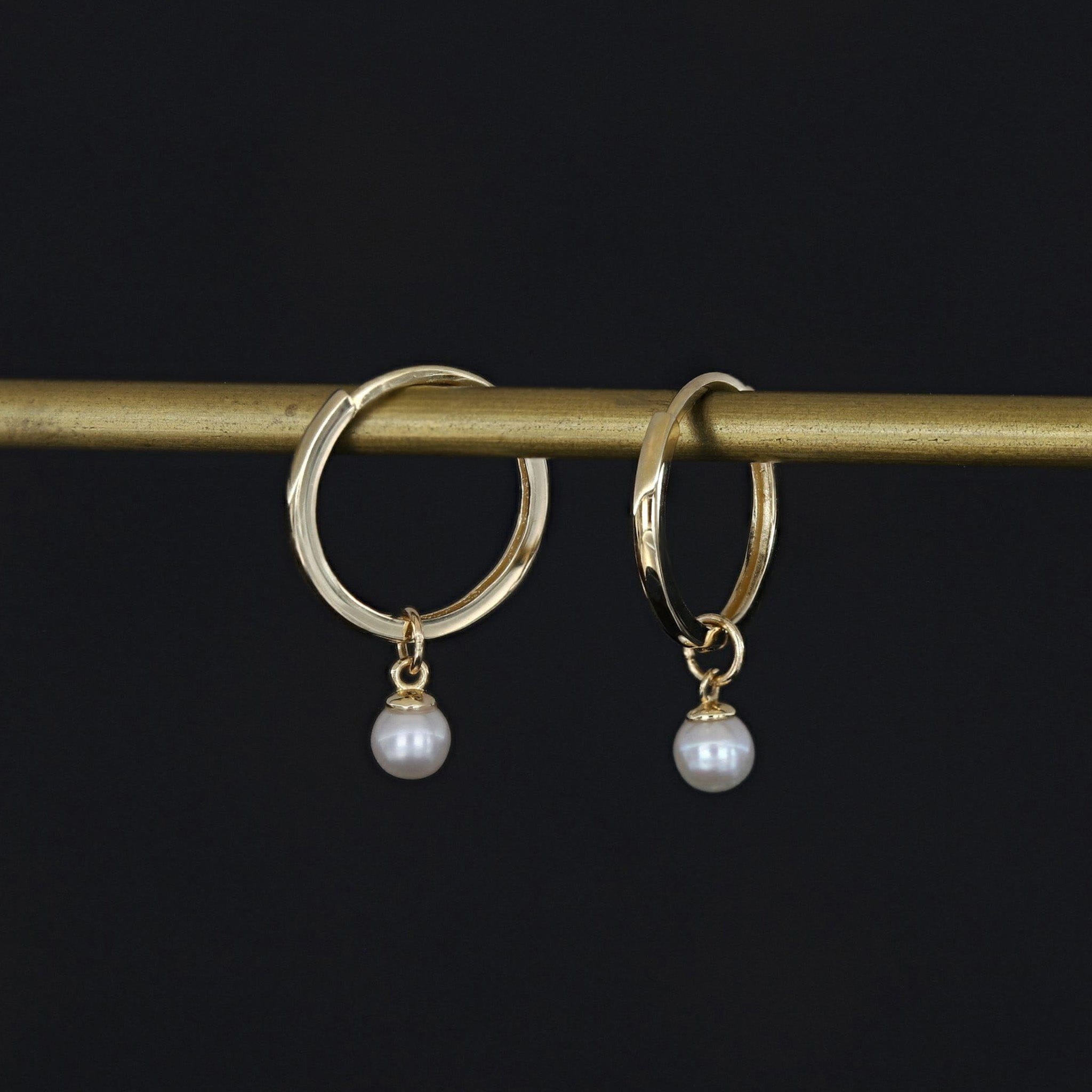 BEATTI Barbell Gold / Pair Slim Pearl Drop Hoops OT49858 Slim Pearl Drop Hoops