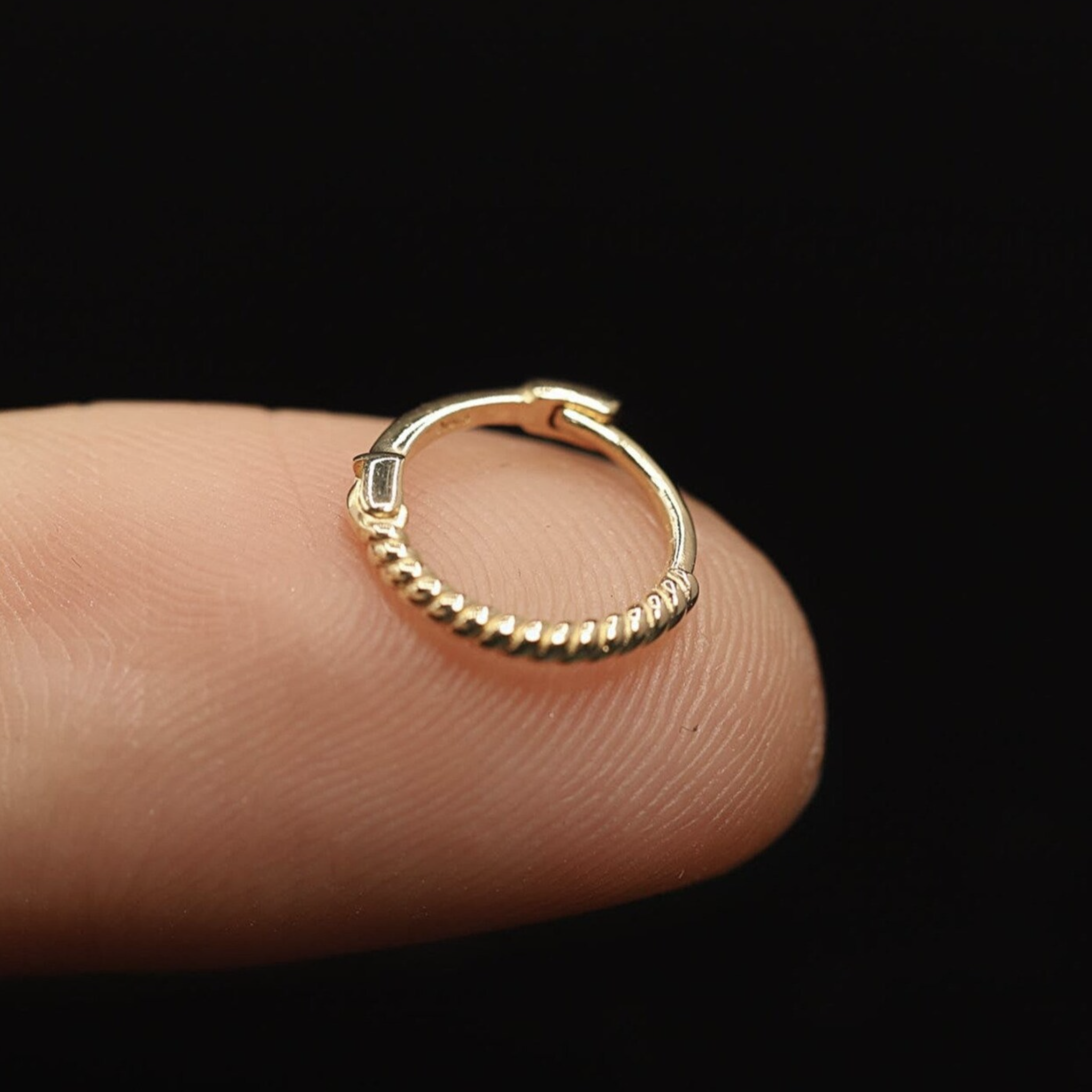 14k Gold Daily Wear Twist Hoop - BEATTI