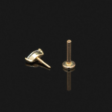 14K Solid Gold Tiny Marquise Prong Labret Stud - BEATTI