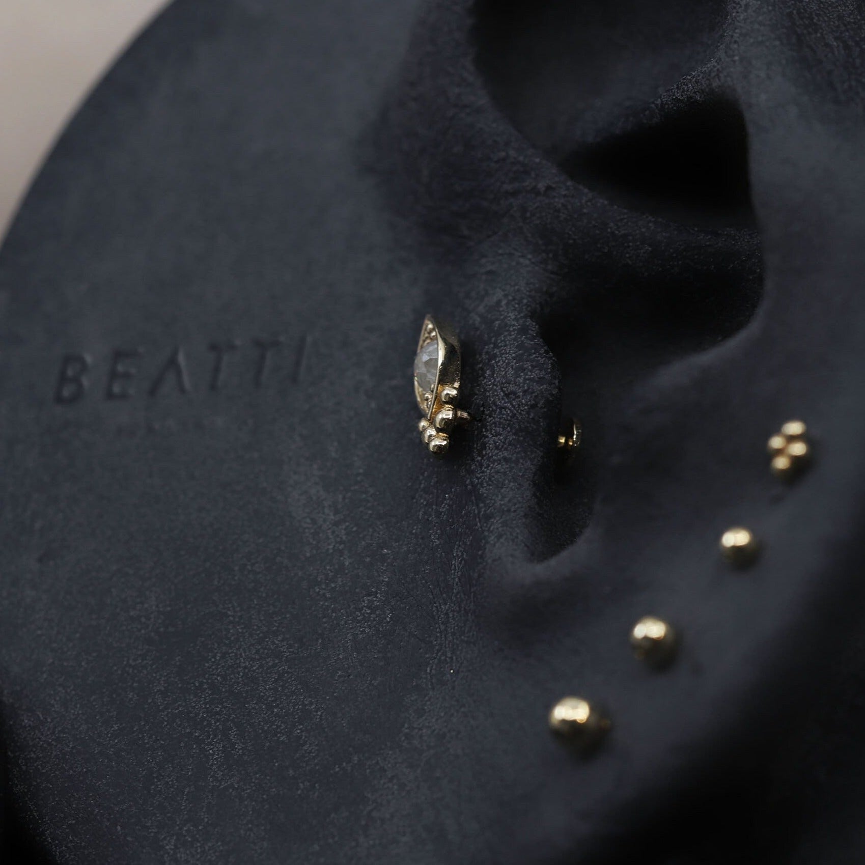 NEW  14K Solid Gold, Natural Rough Diamond Cluster Internally Threaded, Tragus stud, Conch Earring, 14k solid gold Cartilage Earring - BEATTI